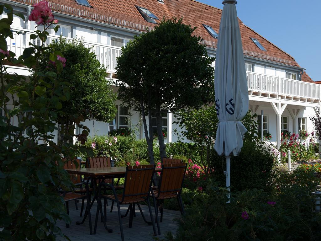 Haus am Meer Hotel Ahrenshoop Buitenkant foto