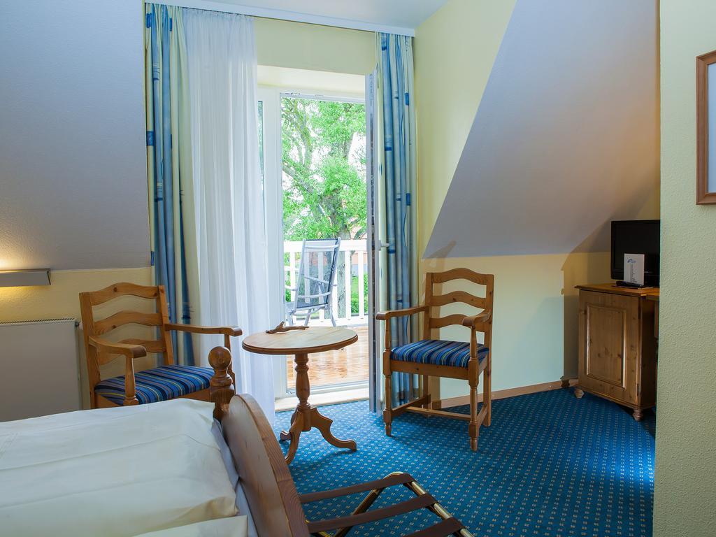 Haus am Meer Hotel Ahrenshoop Buitenkant foto